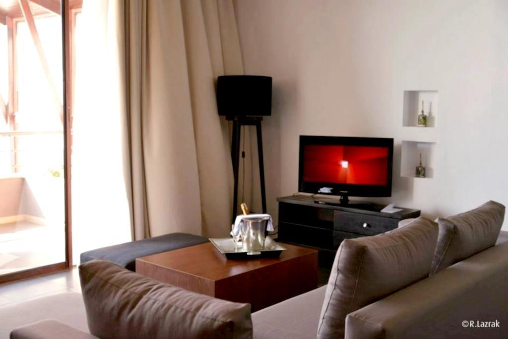 Hotel Des Arts Resort & Spa Tamarist Buitenkant foto