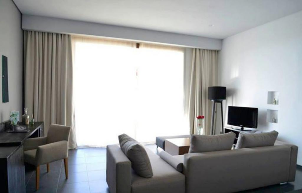 Hotel Des Arts Resort & Spa Tamarist Buitenkant foto