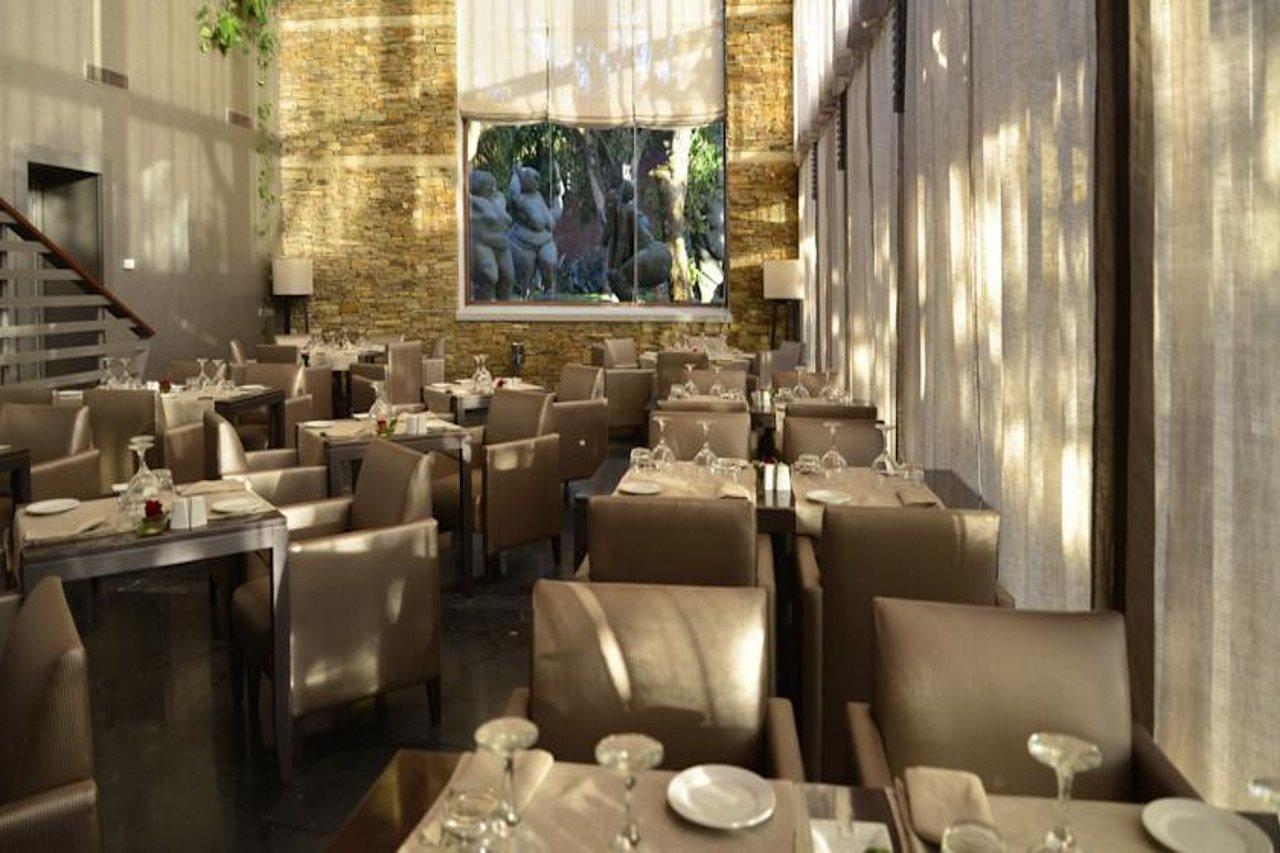 Hotel Des Arts Resort & Spa Tamarist Buitenkant foto